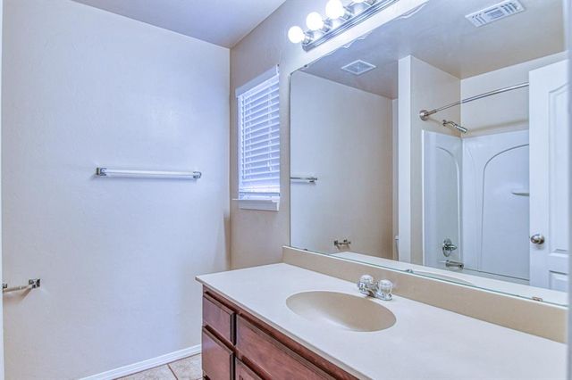 9540 SW 25th Street, Oklahoma City, OK 73128