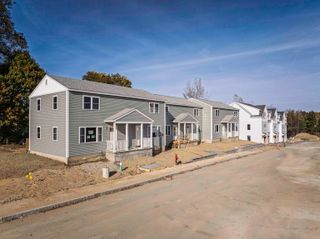 18 Birdie Grv Unit D, Rochester, NH 03839