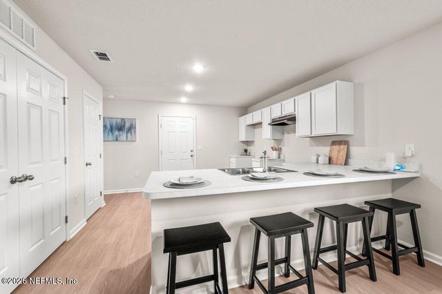 8410 BUTTERCUP Street, Jacksonville, FL 32210