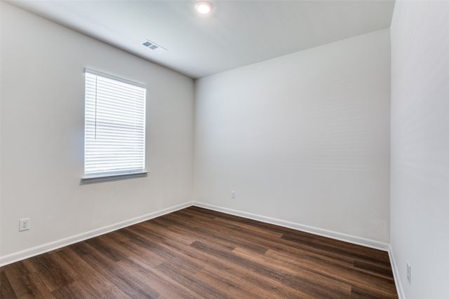 9709 Dan Meyer Drive, Fort Worth, TX 76140