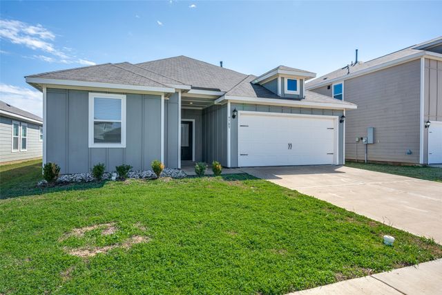 9709 Dan Meyer Drive, Fort Worth, TX 76140