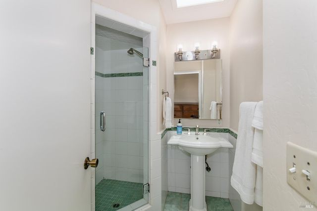 636 Bobelaine Dr, Santa Rosa, CA 95405