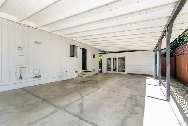 636 Bobelaine Dr, Santa Rosa, CA 95405