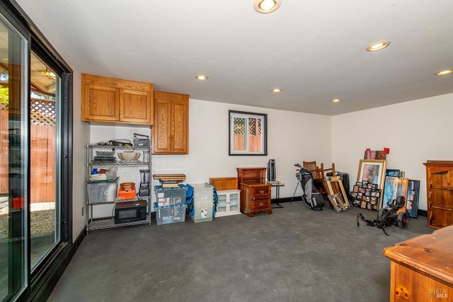 636 Bobelaine Dr, Santa Rosa, CA 95405