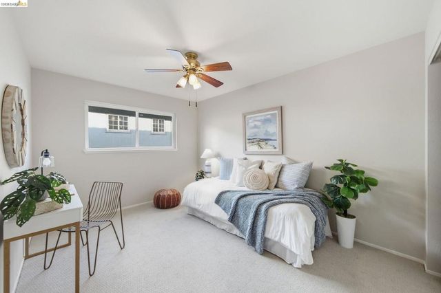 2133 Santa Clara Ave 206, Alameda, CA 94501