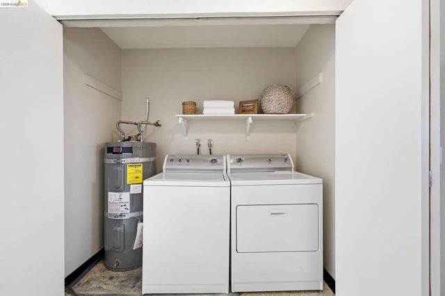2133 Santa Clara Ave 206, Alameda, CA 94501
