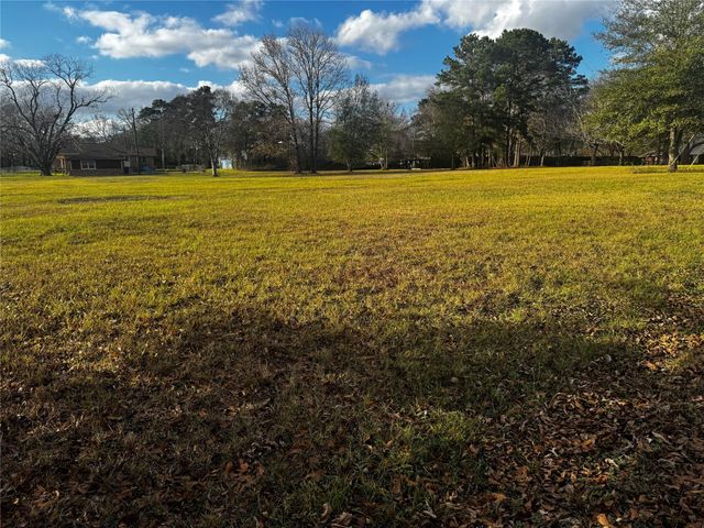 2203 Shannon Drive, Huntsville, TX 77320