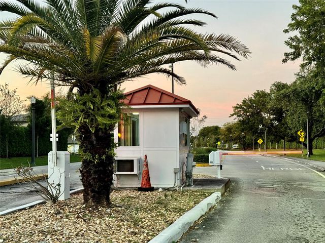 2821 Somerset Drive 216, Lauderdale Lakes, FL 33311