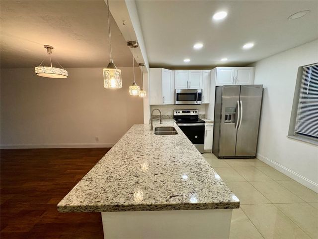 2821 Somerset Drive 216, Lauderdale Lakes, FL 33311