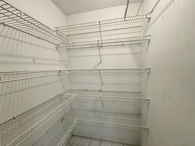 2821 Somerset Drive 216, Lauderdale Lakes, FL 33311