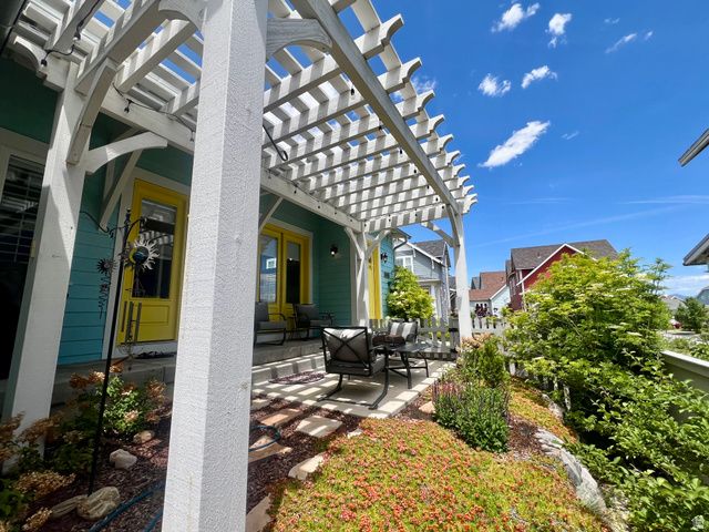 10762 S BEACH COMBER WAY, South Jordan, UT 84009