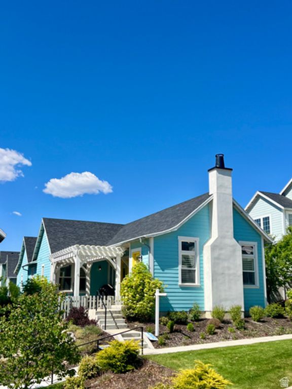10762 S BEACH COMBER WAY, South Jordan, UT 84009