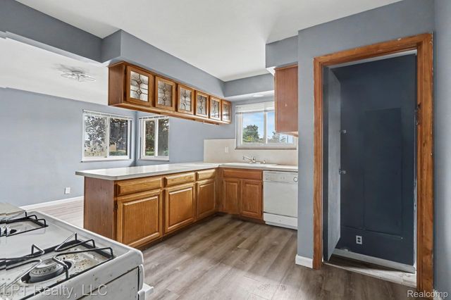 11635 Farley, Redford Charter Township, MI 48239