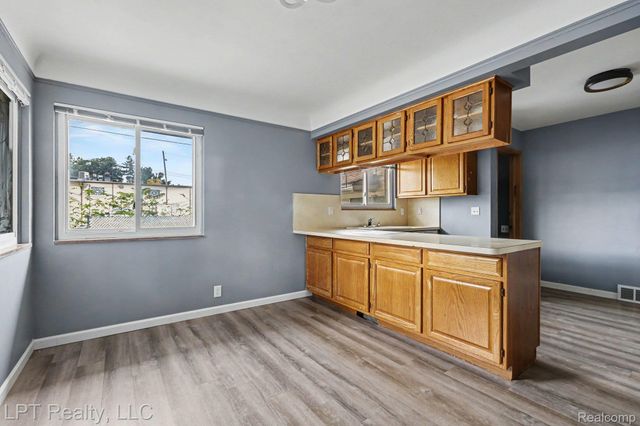 11635 Farley, Redford Charter Township, MI 48239