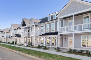 1963 Amacher Dr, Spring Hill, TN 37174