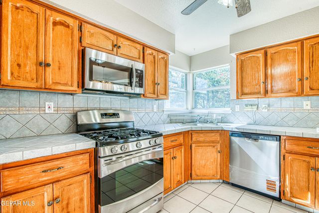 1557 Plaza verde Drive, El Paso, TX 79912