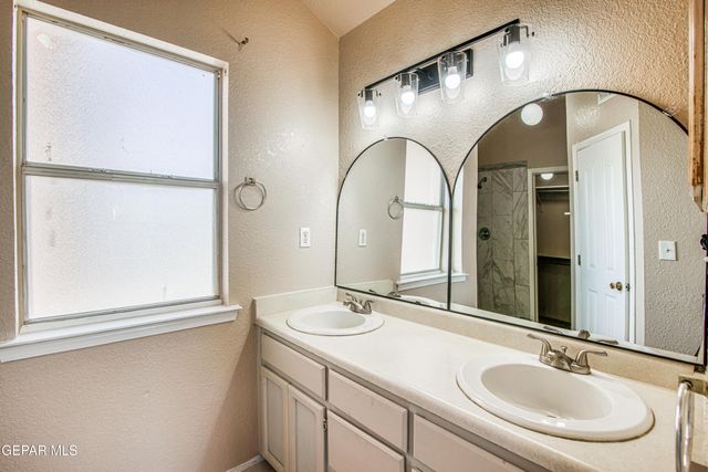 1557 Plaza verde Drive, El Paso, TX 79912