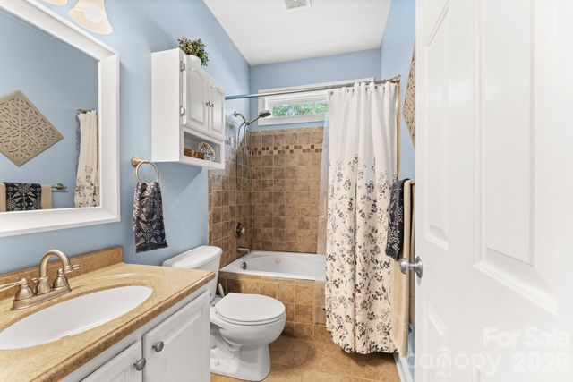 1900 Austin Place Lane, Winston Salem, NC 27127
