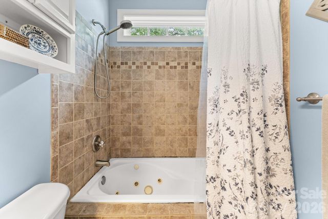 1900 Austin Place Lane, Winston Salem, NC 27127