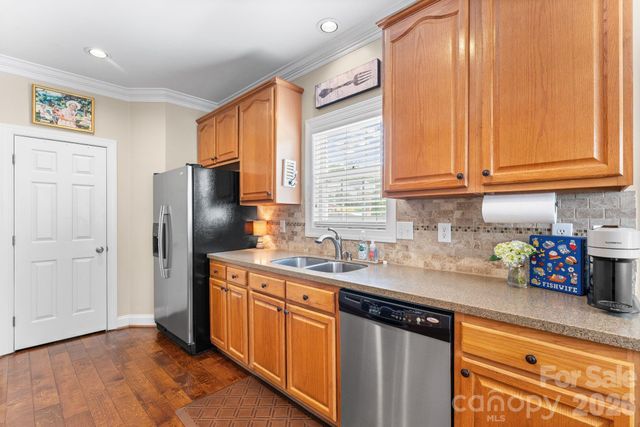 1900 Austin Place Lane, Winston Salem, NC 27127