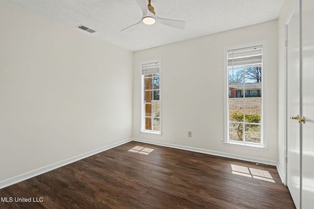 4490 S Big Horn Drive, Nesbit, MS 38651