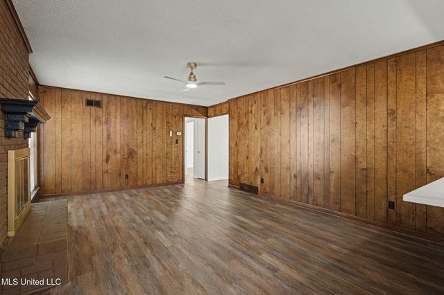 4490 S Big Horn Drive, Nesbit, MS 38651