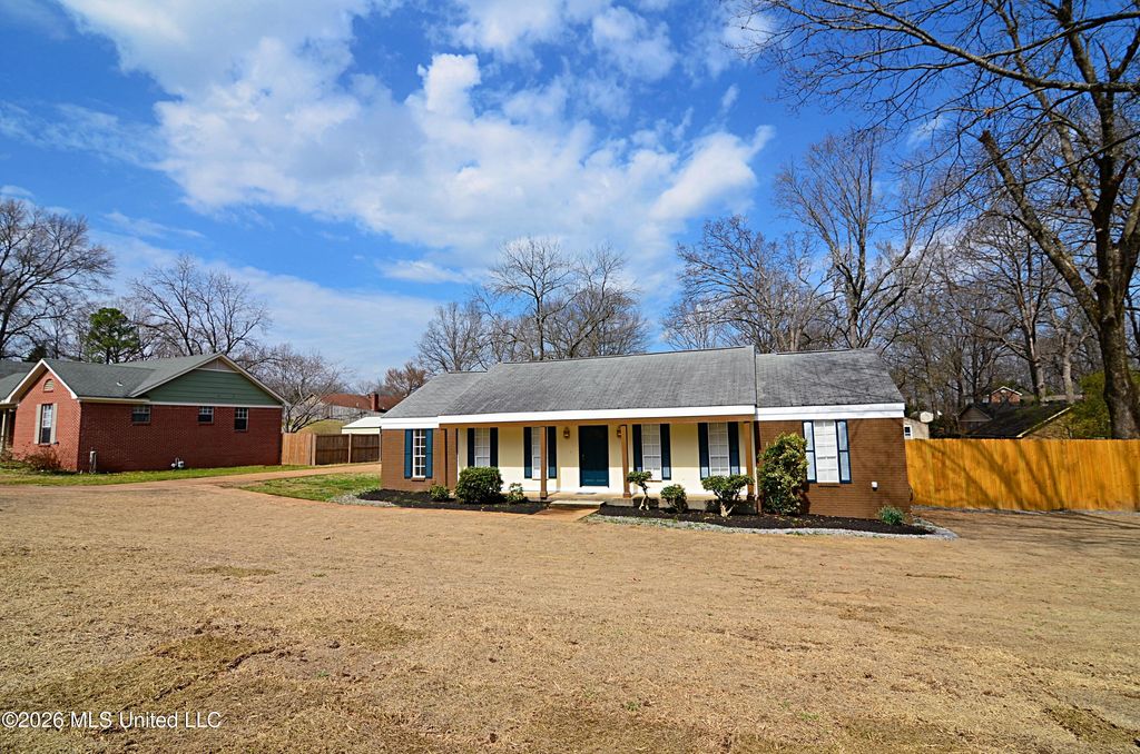 4490 S Big Horn Drive, Nesbit, MS 38651