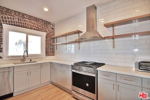 800 Pacific Avenue 401, Long Beach, CA 90813