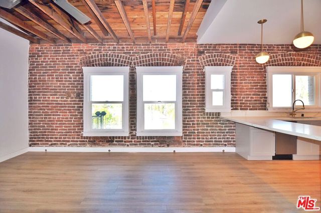 800 Pacific Avenue 401, Long Beach, CA 90813