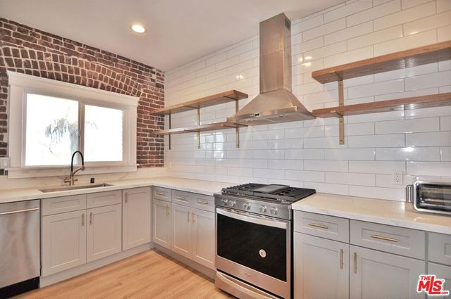 800 Pacific Avenue 401, Long Beach, CA 90813