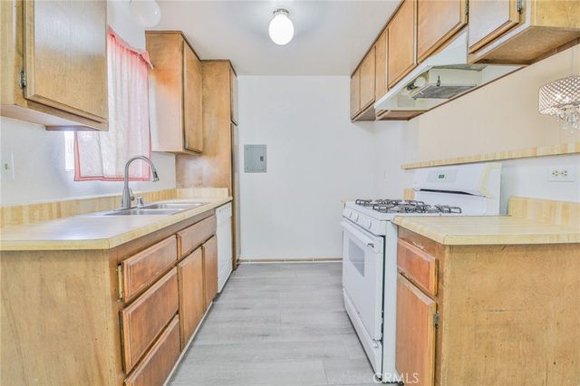 15927 Santa Ana Avenue 3, Bellflower, CA 90706