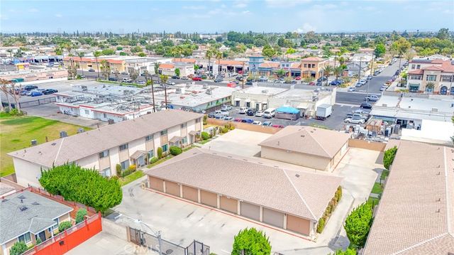15927 Santa Ana Avenue 3, Bellflower, CA 90706