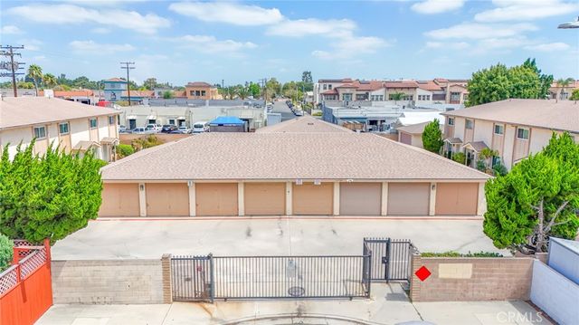 15927 Santa Ana Avenue 3, Bellflower, CA 90706
