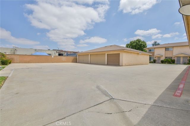 15927 Santa Ana Avenue 3, Bellflower, CA 90706