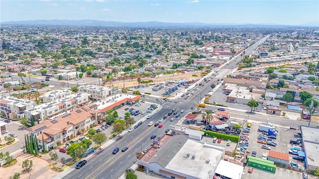 15927 Santa Ana Avenue 3, Bellflower, CA 90706
