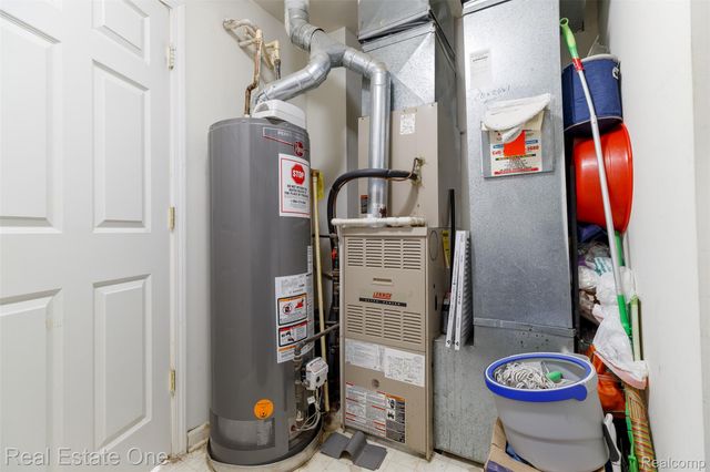 21628 Majestic Drive, Brownstown Charter Township, MI 48183