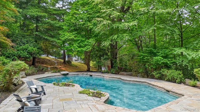7 Cyrus Field Road, Irvington, NY 10533