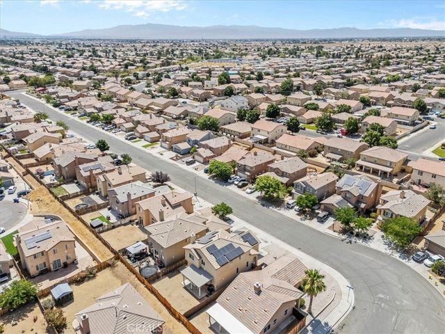 13736 Sunshine Terrace, Victorville, CA 92394