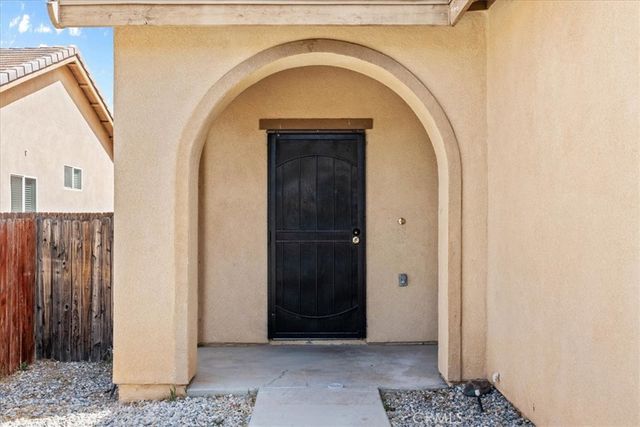 13736 Sunshine Terrace, Victorville, CA 92394