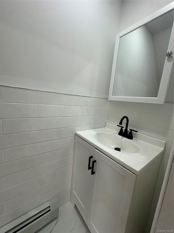 17205 89th Avenue, Jamaica, NY 11432