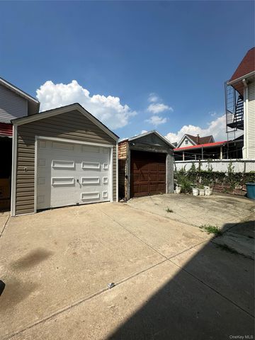 17205 89th Avenue, Jamaica, NY 11432