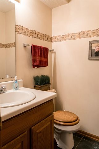 213 Granada Drive, Kendallville, IN 46755