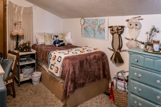 213 Granada Drive, Kendallville, IN 46755