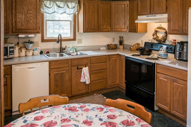 213 Granada Drive, Kendallville, IN 46755