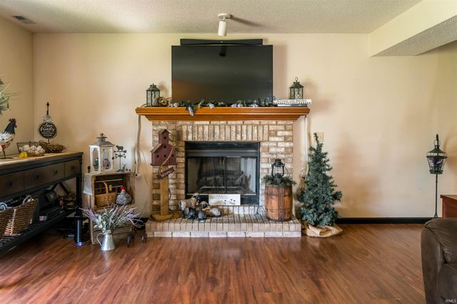 213 Granada Drive, Kendallville, IN 46755