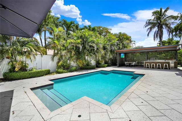13023 SW 6th St, Miami, FL 33184