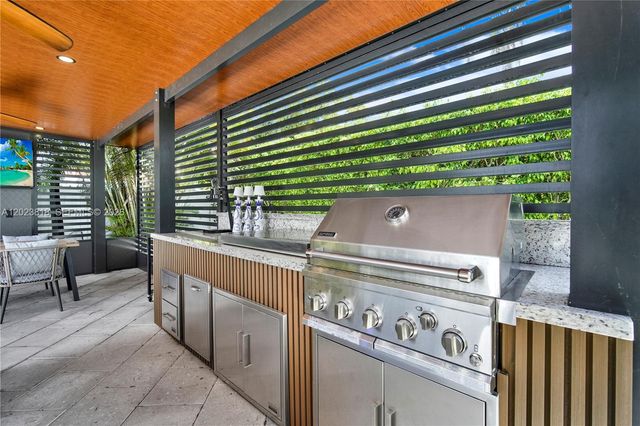 13023 SW 6th St, Miami, FL 33184
