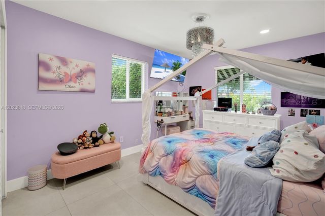 13023 SW 6th St, Miami, FL 33184