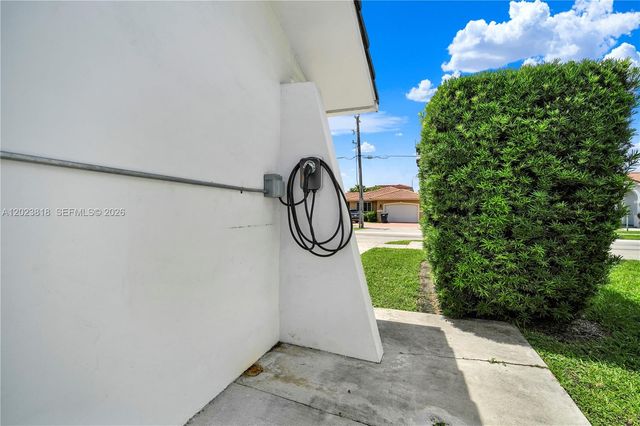 13023 SW 6th St, Miami, FL 33184