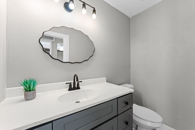 830 Threadneedle Street 240, Houston, TX 77079